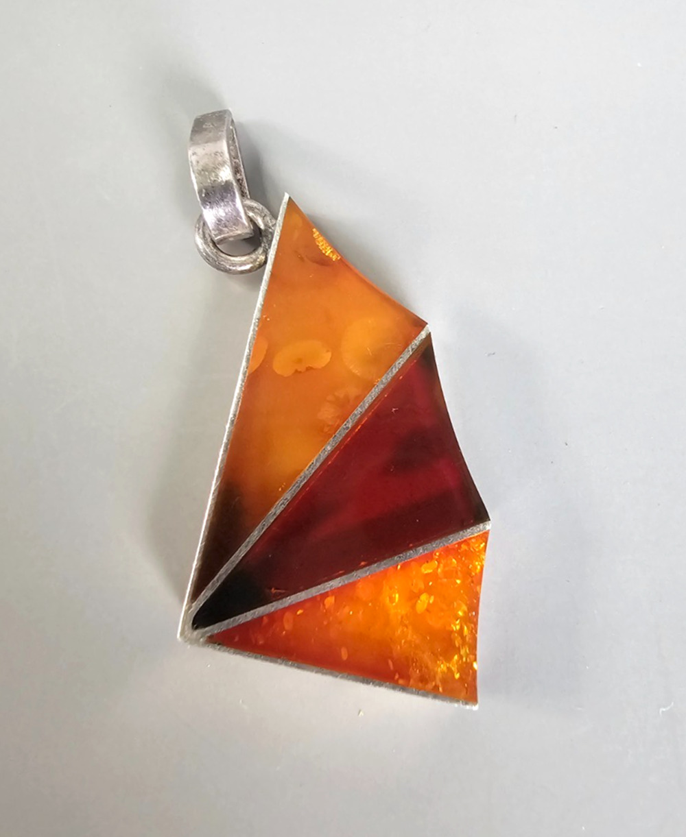 VTG Baltic Amber 925 Sterling Silver 3 Panel Geometric Y2K Design Pendant -1970s